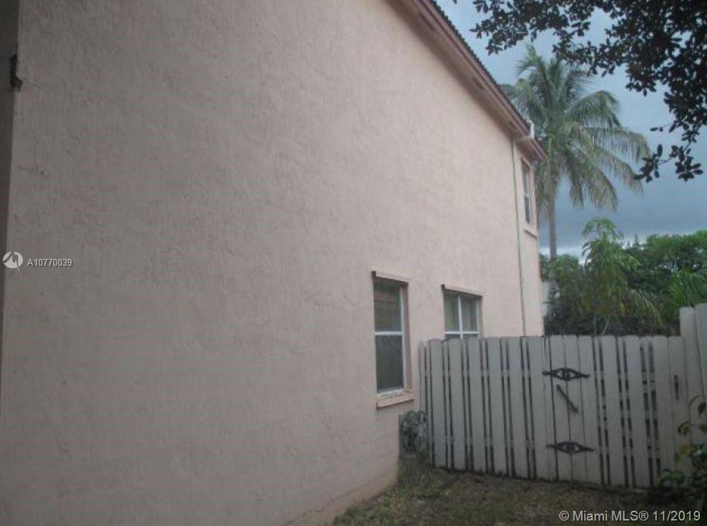 Pembroke Pines, FL 33029,951 NW 185th Ter