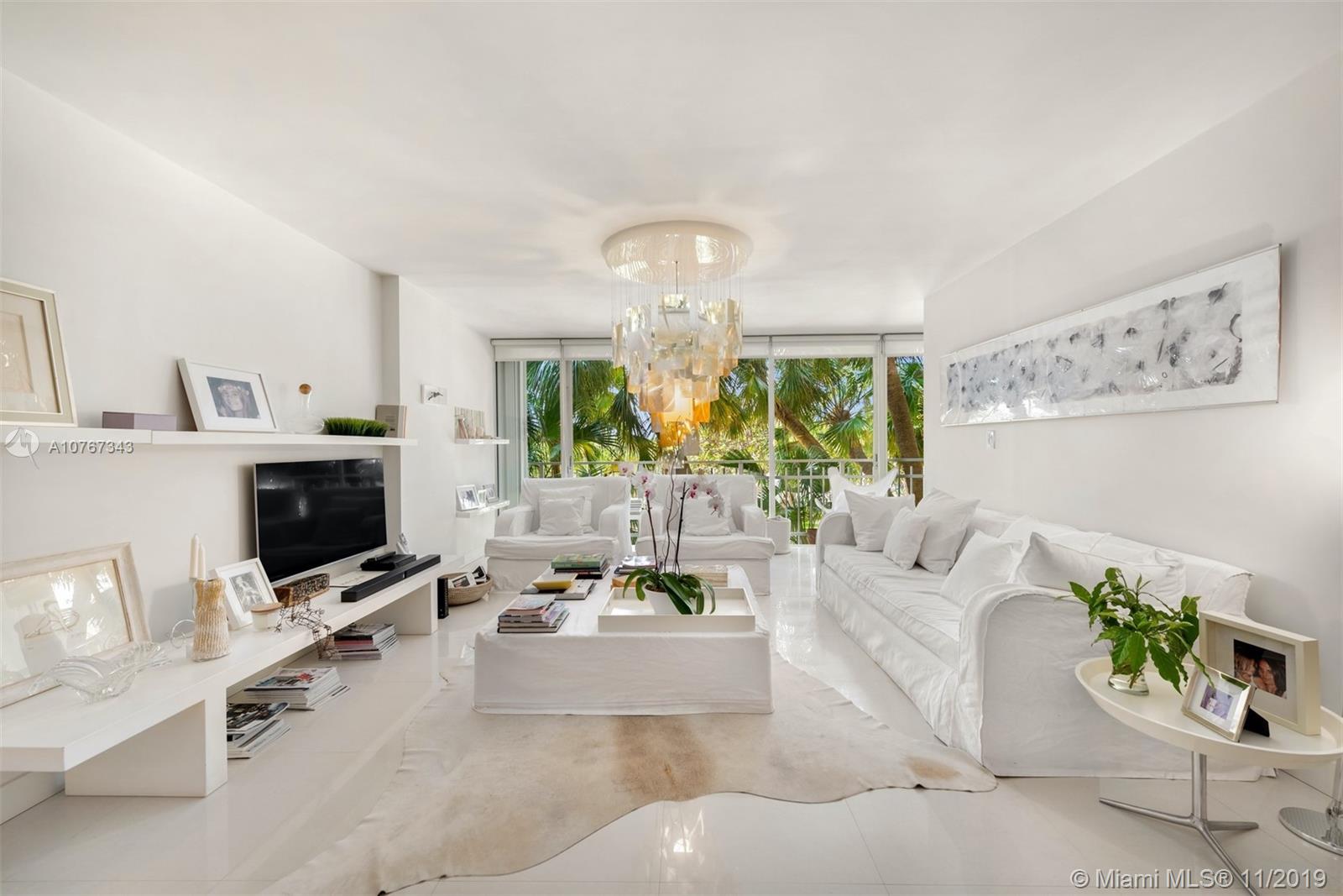 Key Biscayne, FL 33149,600 Grapetree Dr #3GN