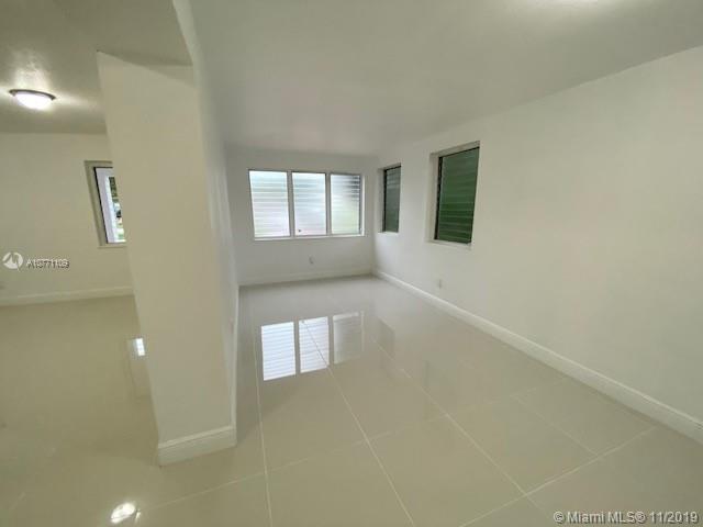 North Miami, FL 33161,951 NE 142nd St