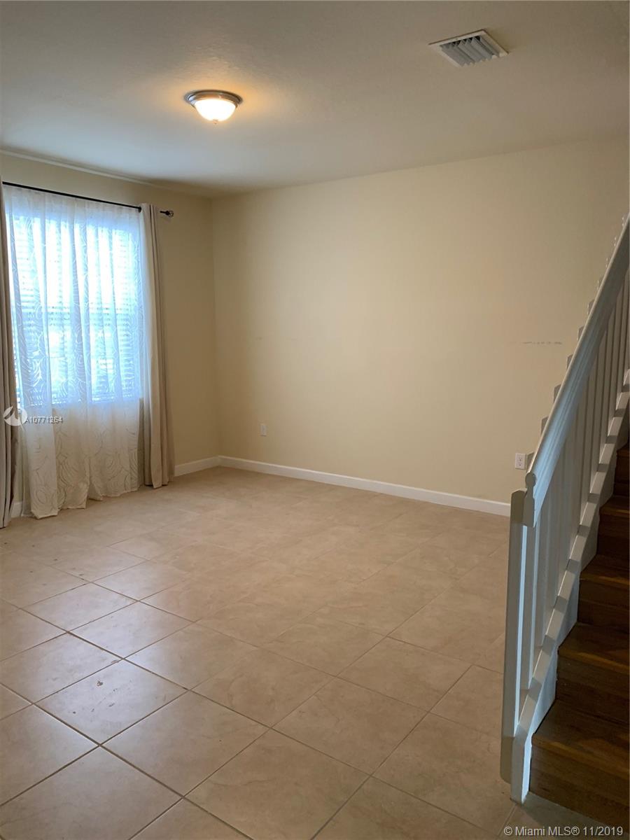 Hialeah, FL 33018,8919 W 35th Ln #8919