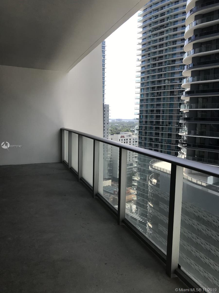 Miami, FL 33131,1010 Brickell Ave #2207