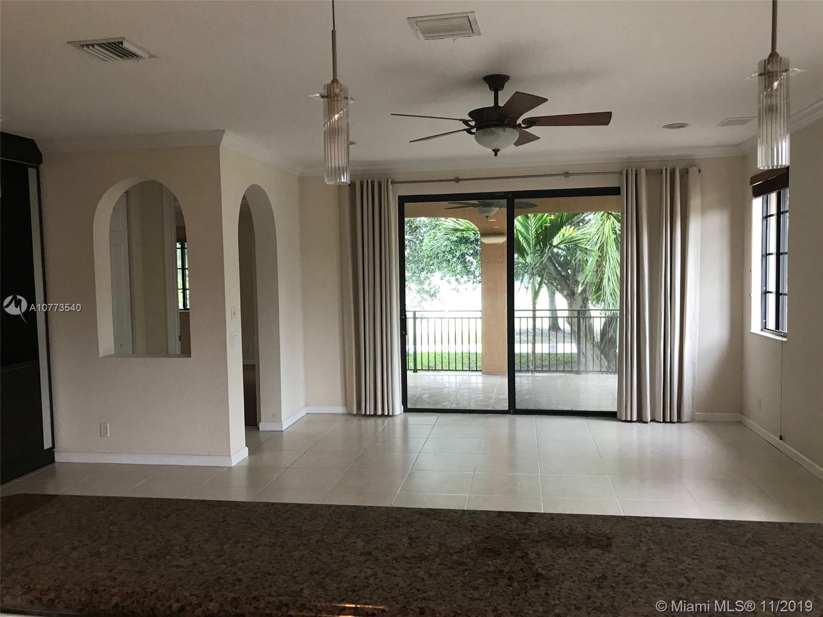 Weston, FL 33332,2701 Center Ct Dr #2-14