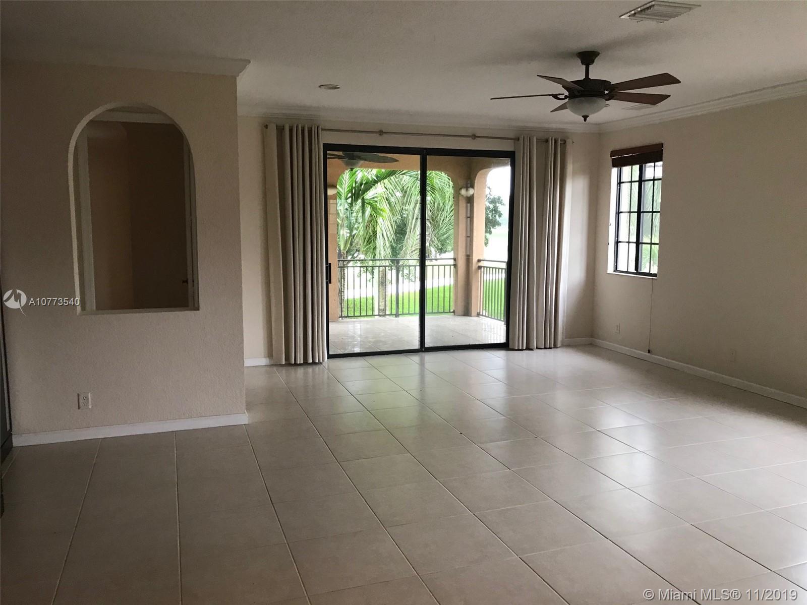 Weston, FL 33332,2701 Center Ct Dr #2-14