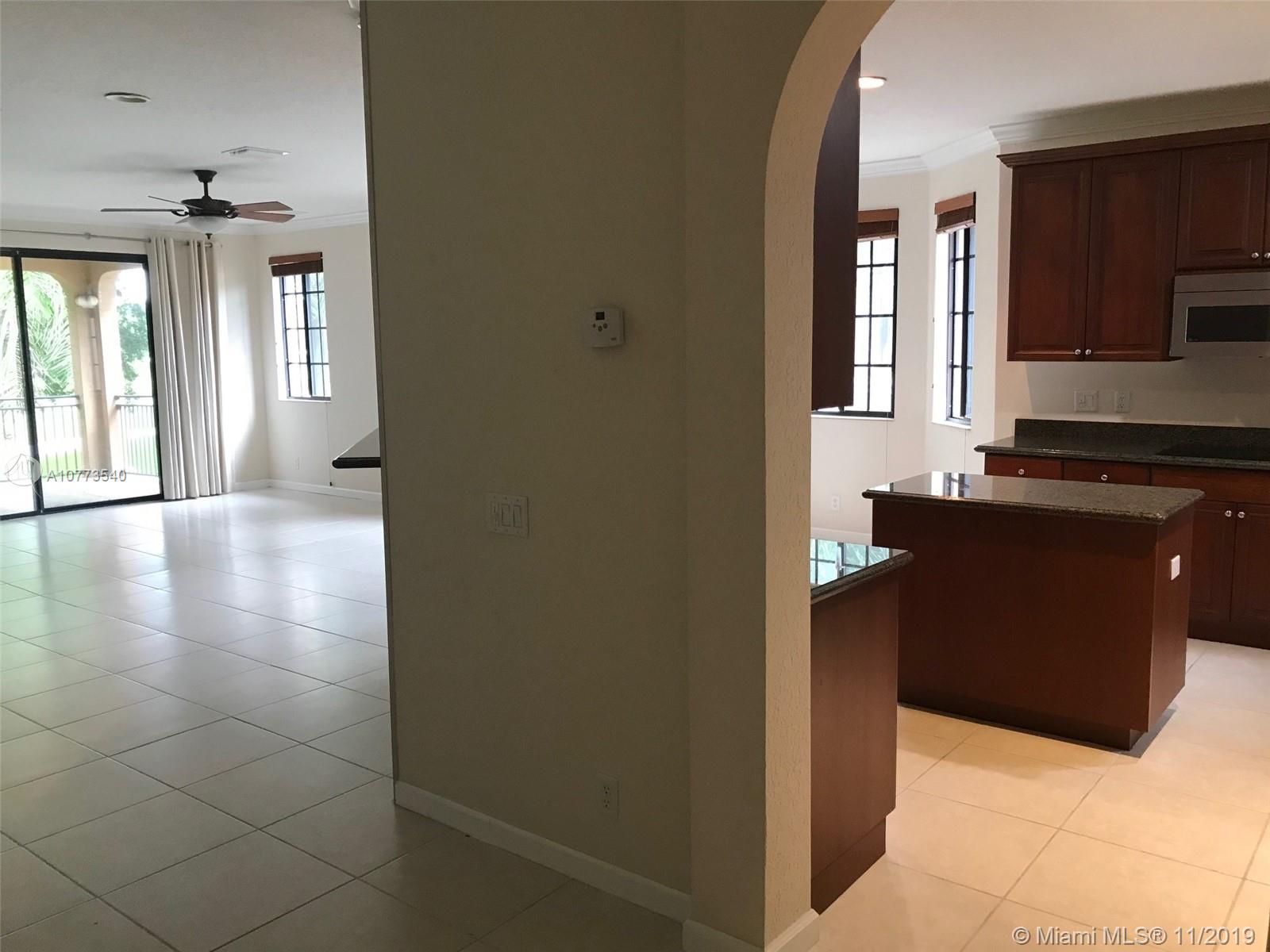 Weston, FL 33332,2701 Center Ct Dr #2-14