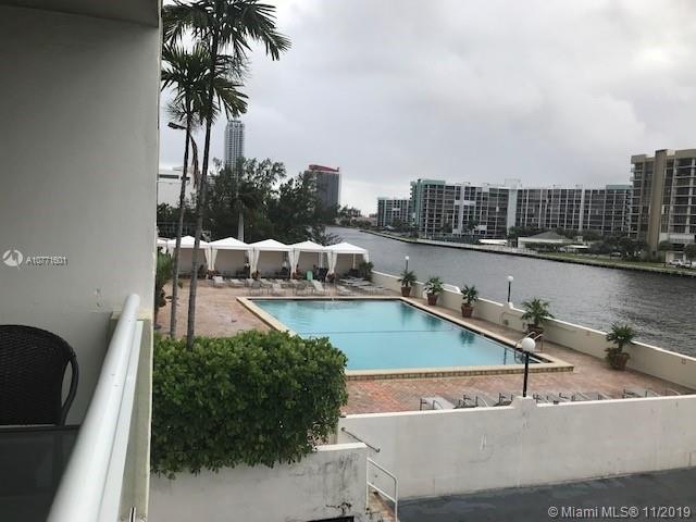 Hollywood, FL 33019,3000 S OCEAN DR #212