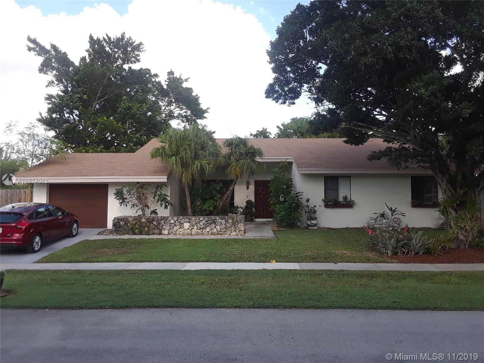 Weston, FL 33326,16571 Lake Tree Dr