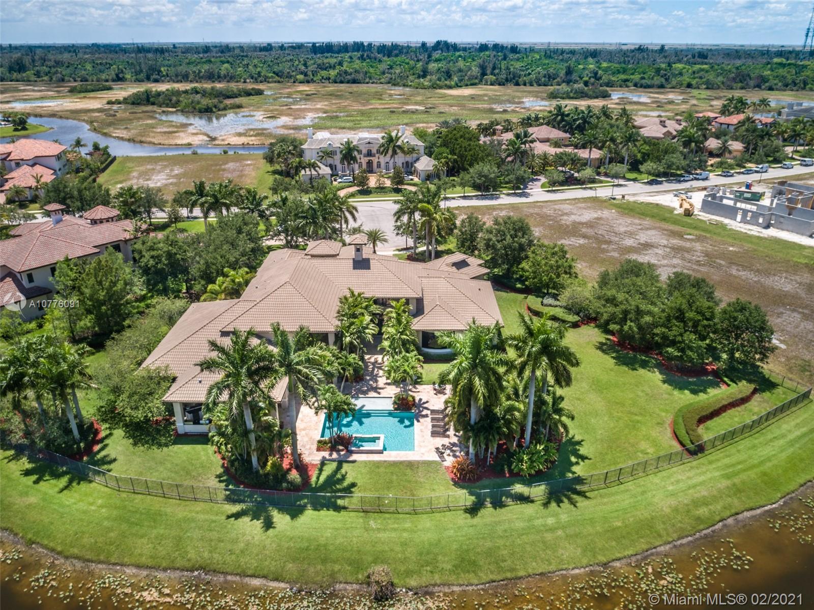 Weston, FL 33332,2988 Lake Ridge Ln