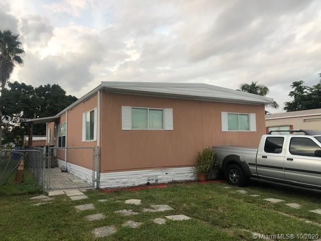 21621 S Heritage Cir, Pembroke Pines, FL 33029