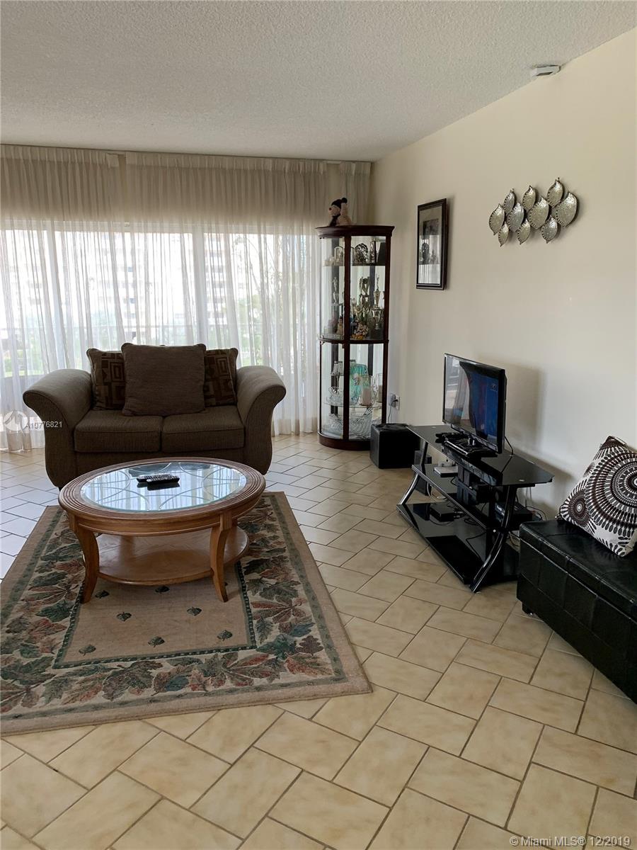 Sunny Isles Beach, FL 33160,500 Bayview Dr #421