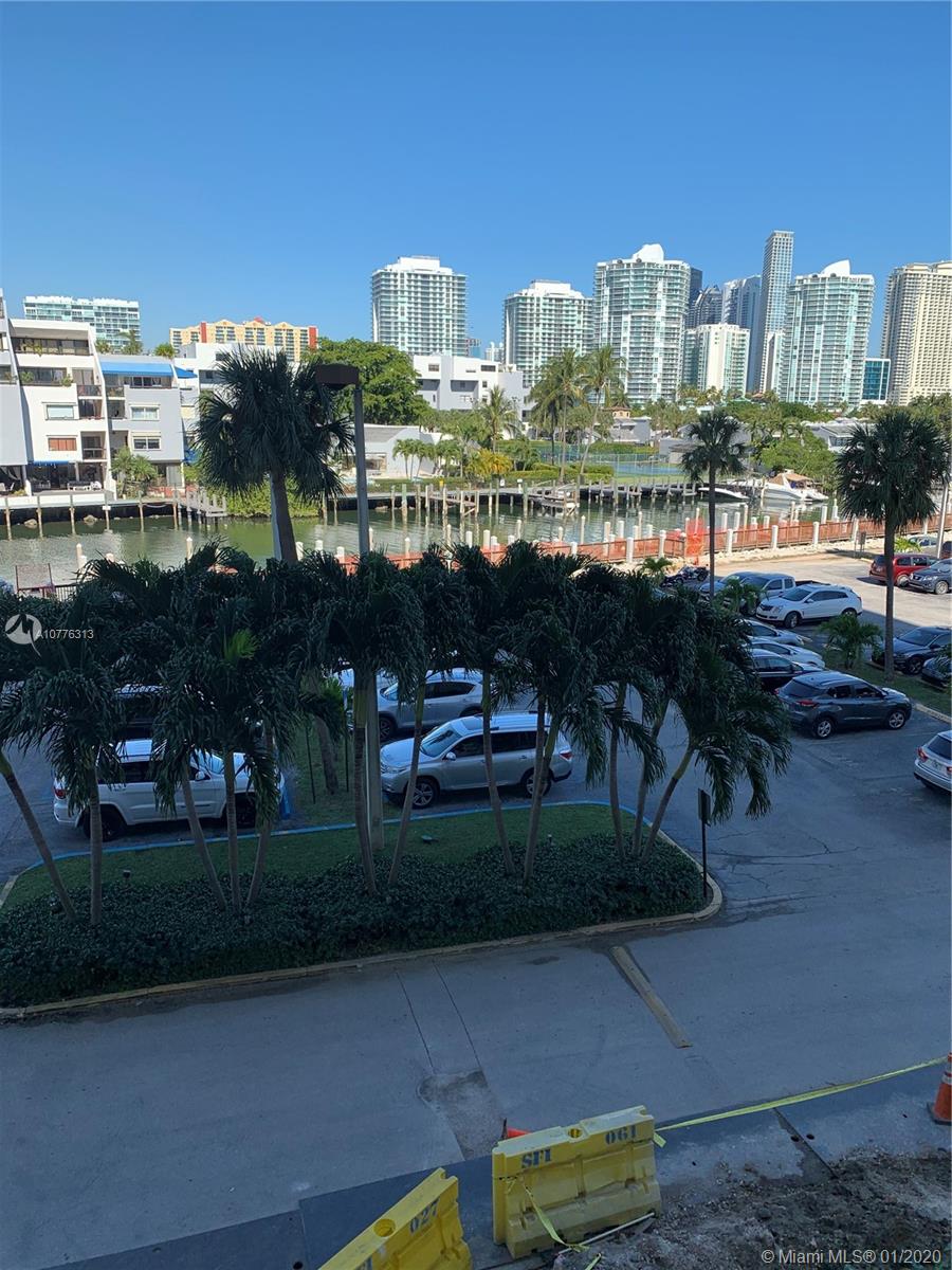 Sunny Isles Beach, FL 33160,400 Kings Point Dr #326