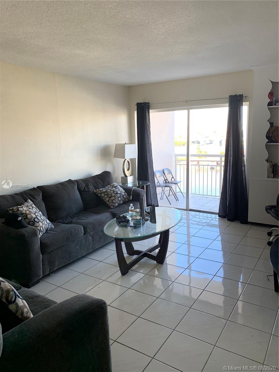 Sunny Isles Beach, FL 33160,400 Kings Point Dr #1215