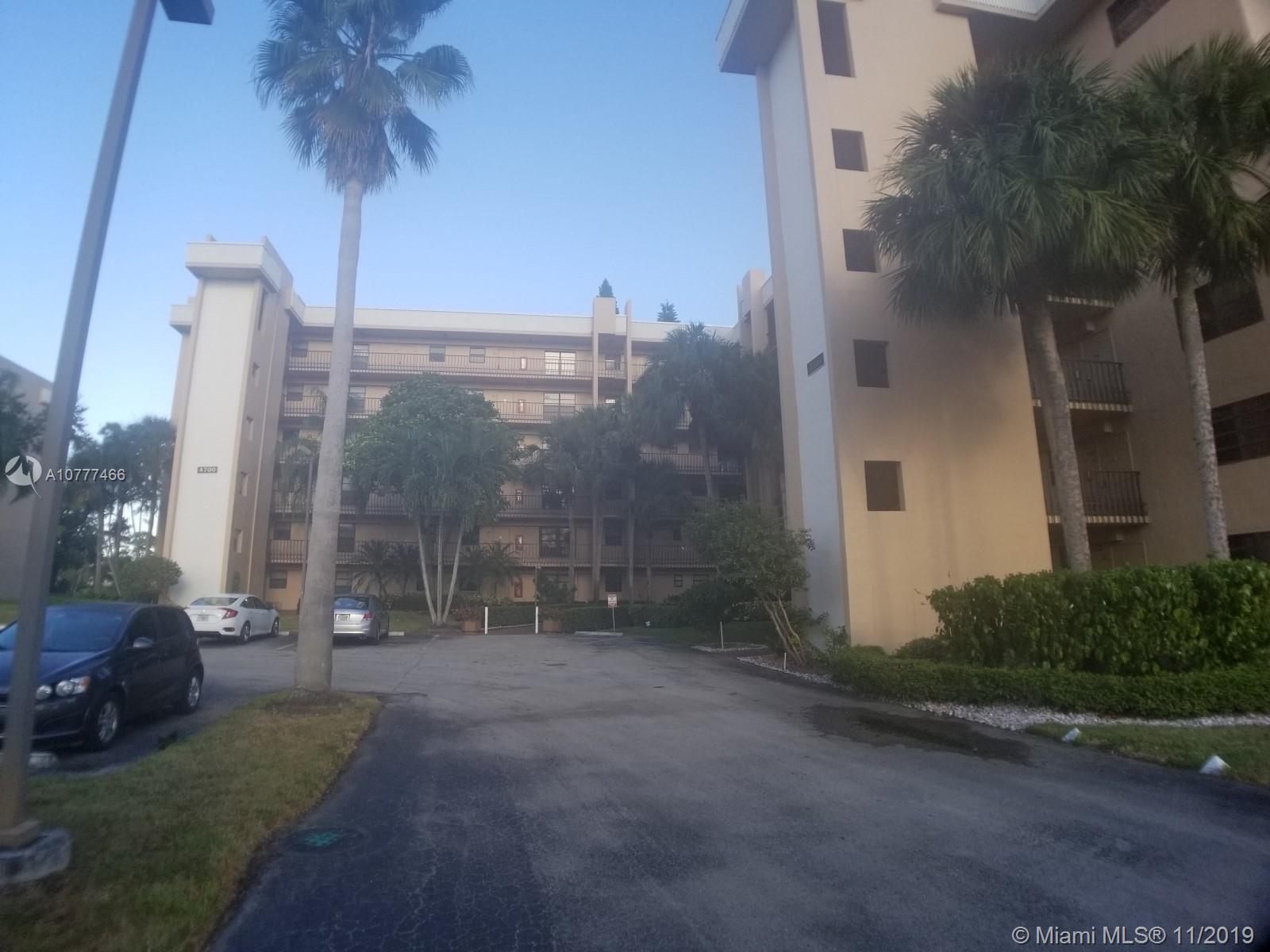 4700 W Lucerne Lakes Blvd #408, Lake Worth, FL 33467