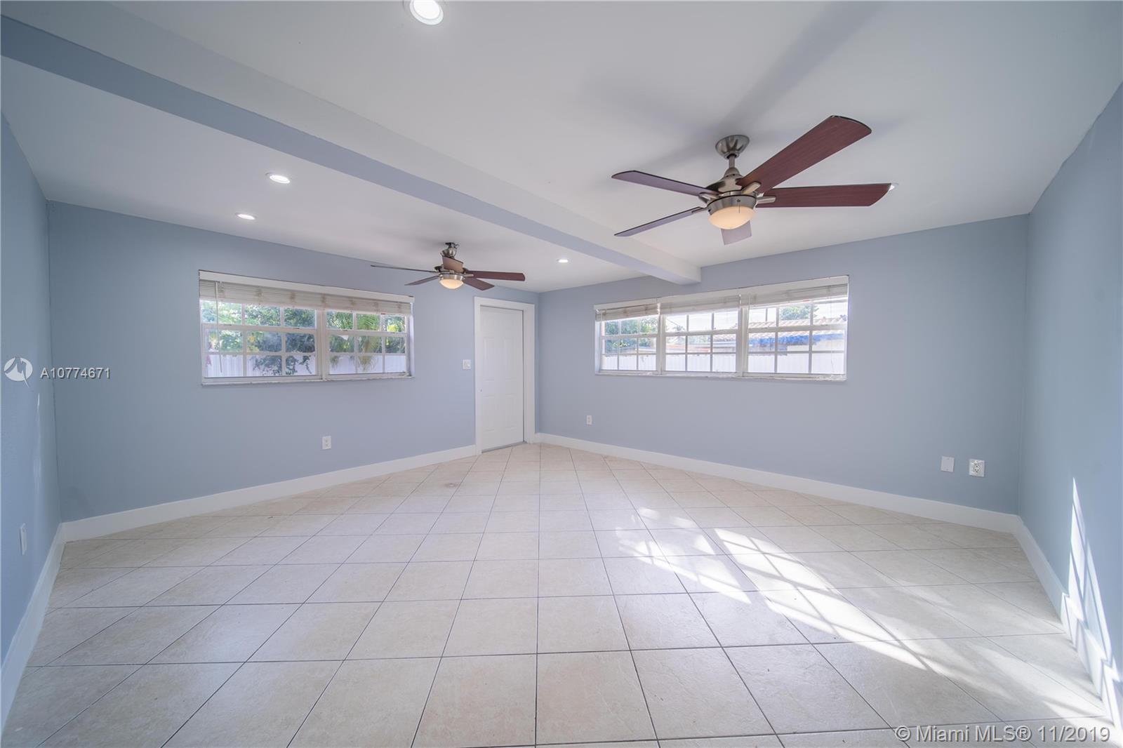 North Miami Beach, FL 33162,900 NE 159th St