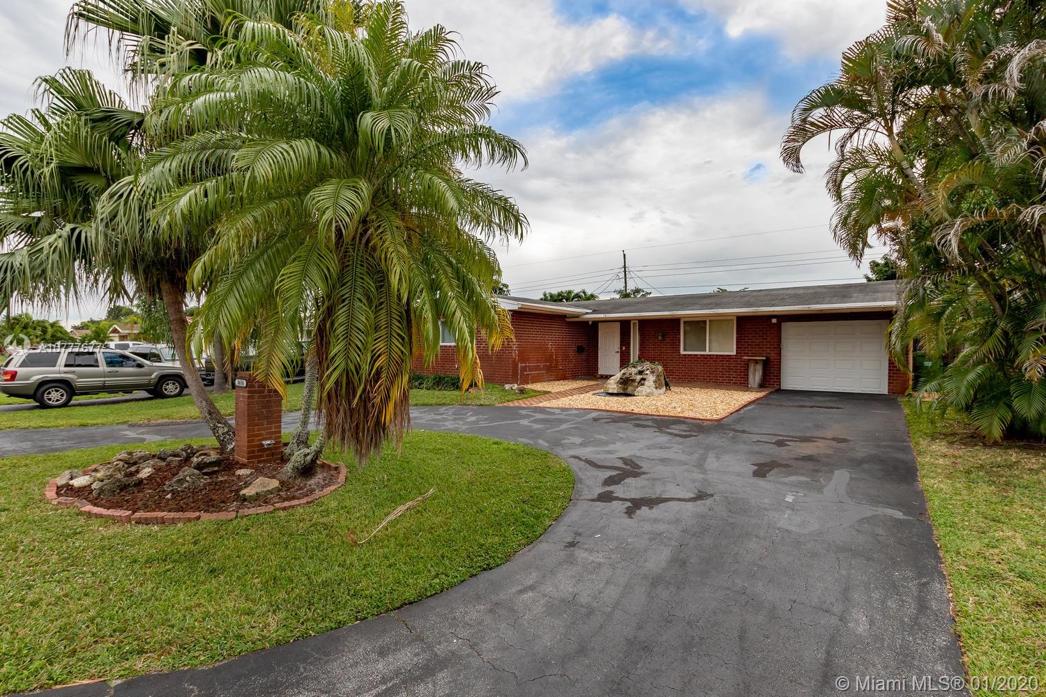 8650 NW 10th St, Pembroke Pines, FL 33024