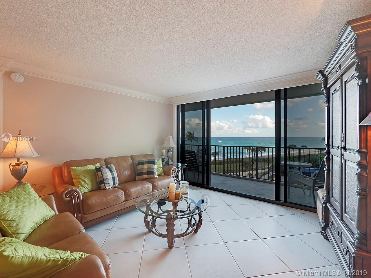 Jupiter, FL 33477,200 Ocean Trail Way #407