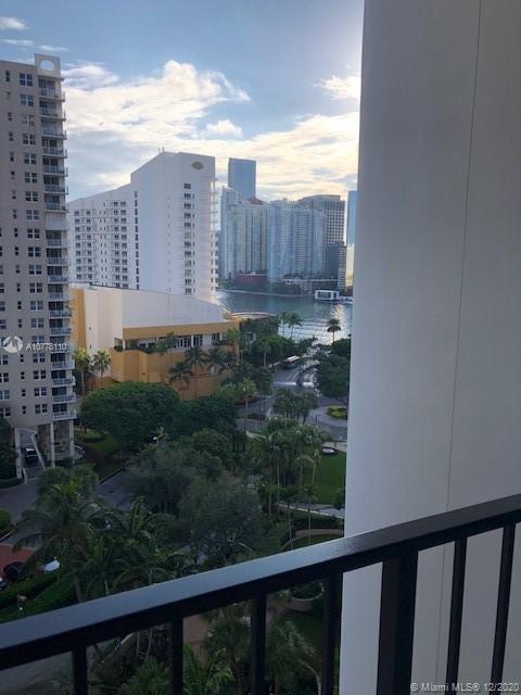 Miami, FL 33131,520 Brickell Key Drive #A-1201