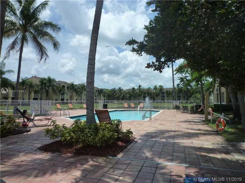 2620 S University Dr #307, Davie, FL 33328