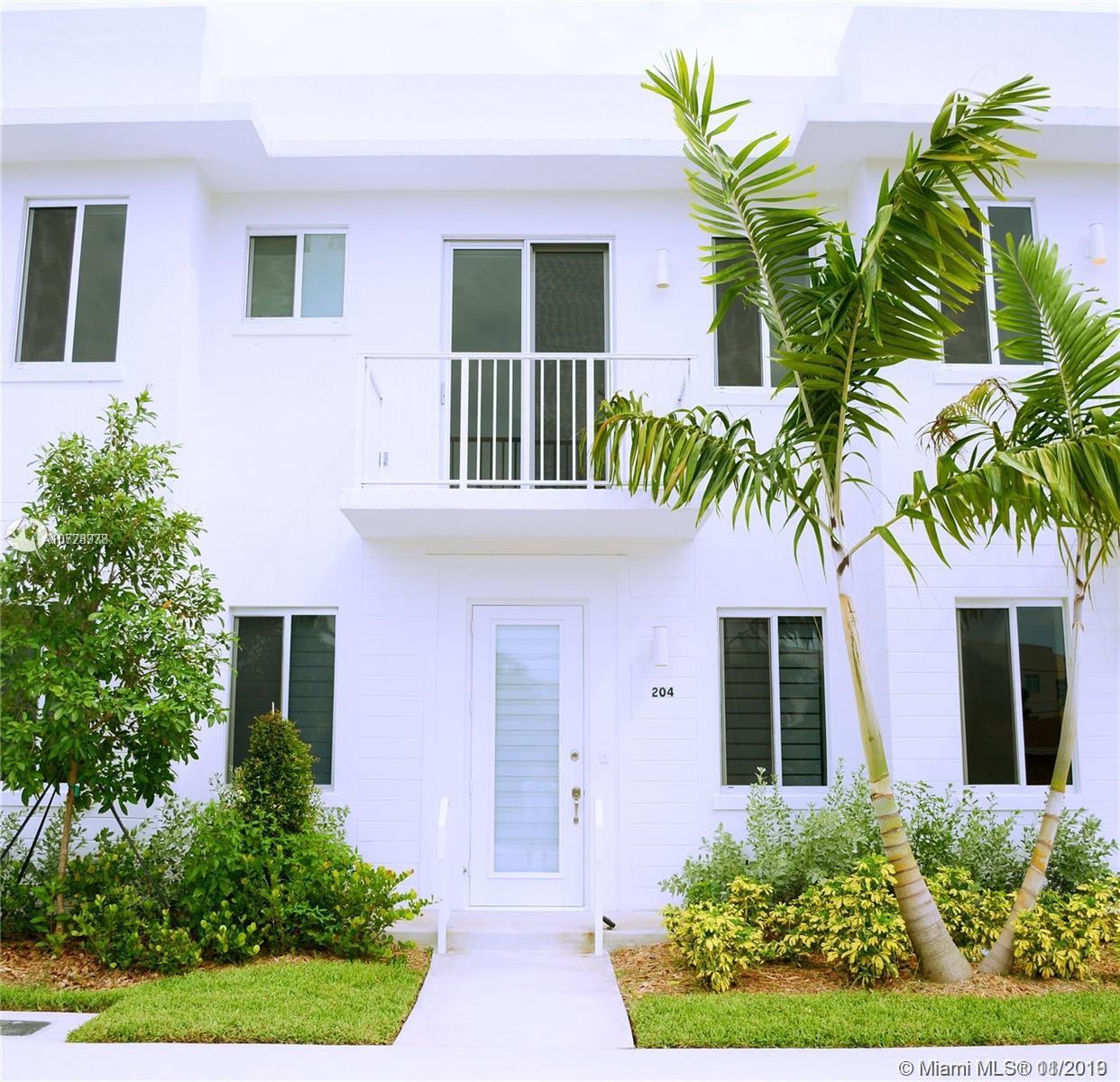 2621 NE 212th Ter #204,  Miami,  FL 33180