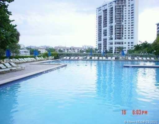 Hallandale Beach, FL 33009,2500 Parkview Dr #305