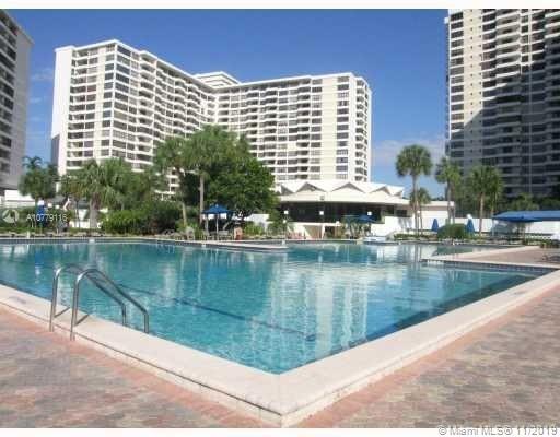 2500 Parkview Dr #1102, Hallandale Beach, FL 33009