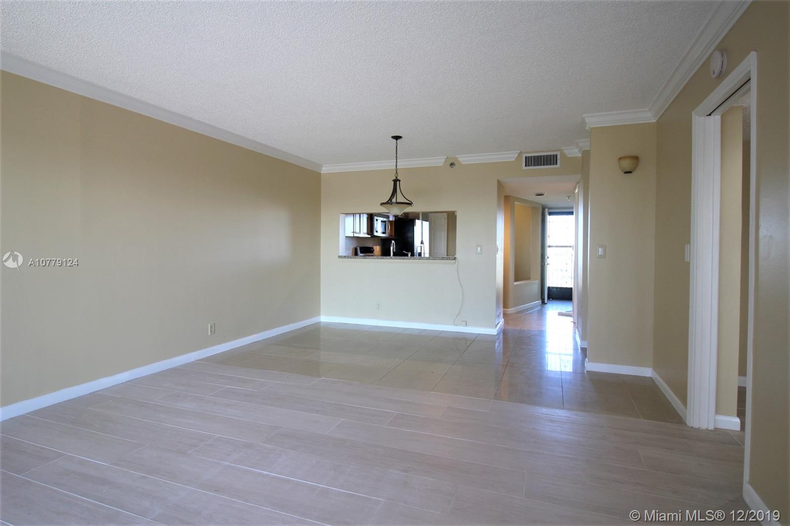 Pompano Beach, FL 33069,2202 S Cypress Bend Dr #PH-905