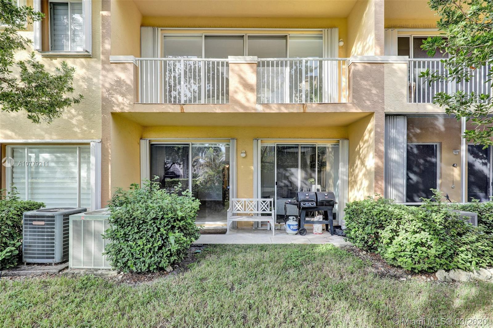 Aventura, FL 33180,21396 Marina Cove Cir #12-J