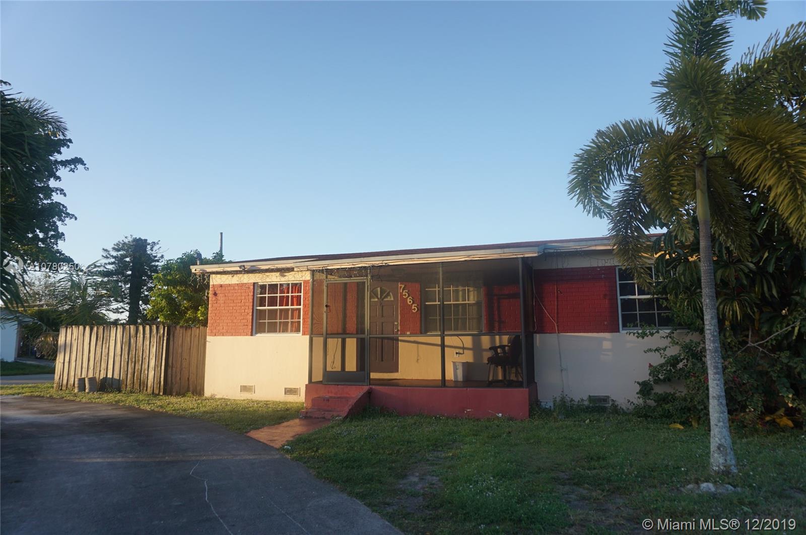 7565 Farragut St, Hollywood, FL 33024