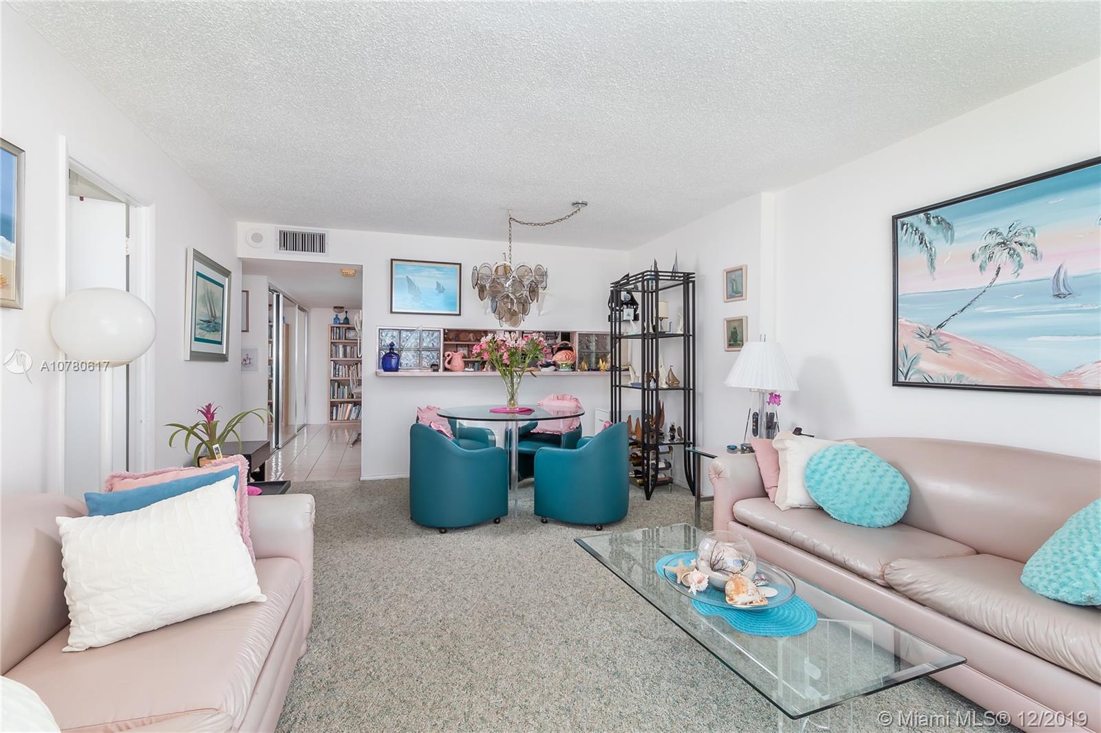 Miami Beach, FL 33139,465 Ocean Dr #815