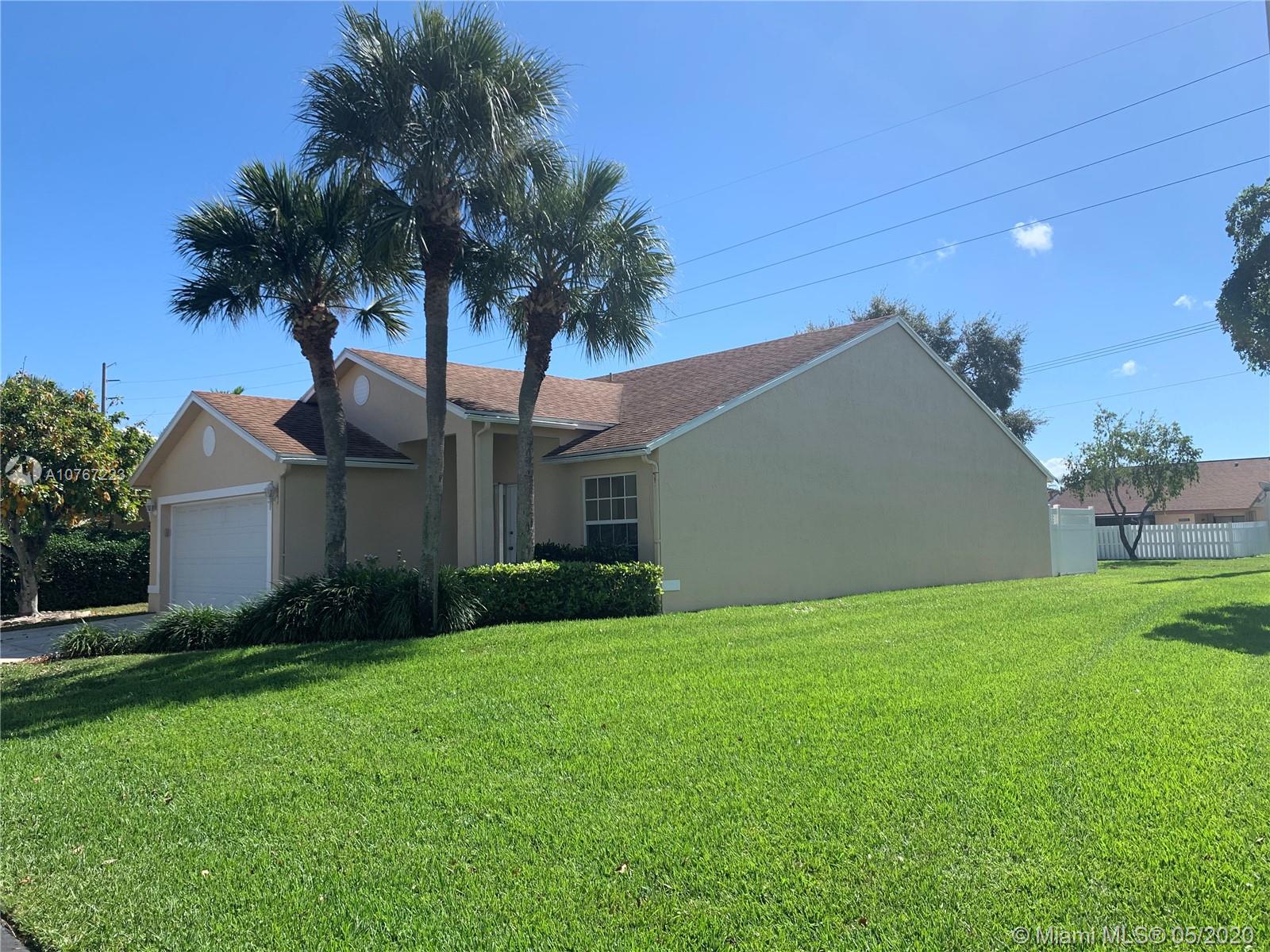 2 Seaford Pl,  Boynton Beach,  FL 33426