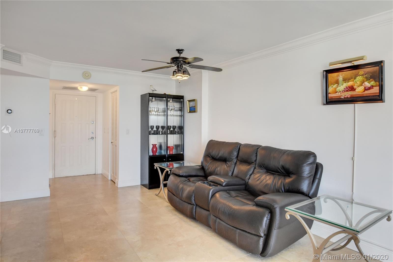 Hallandale Beach, FL 33009,200 Leslie Dr #1114