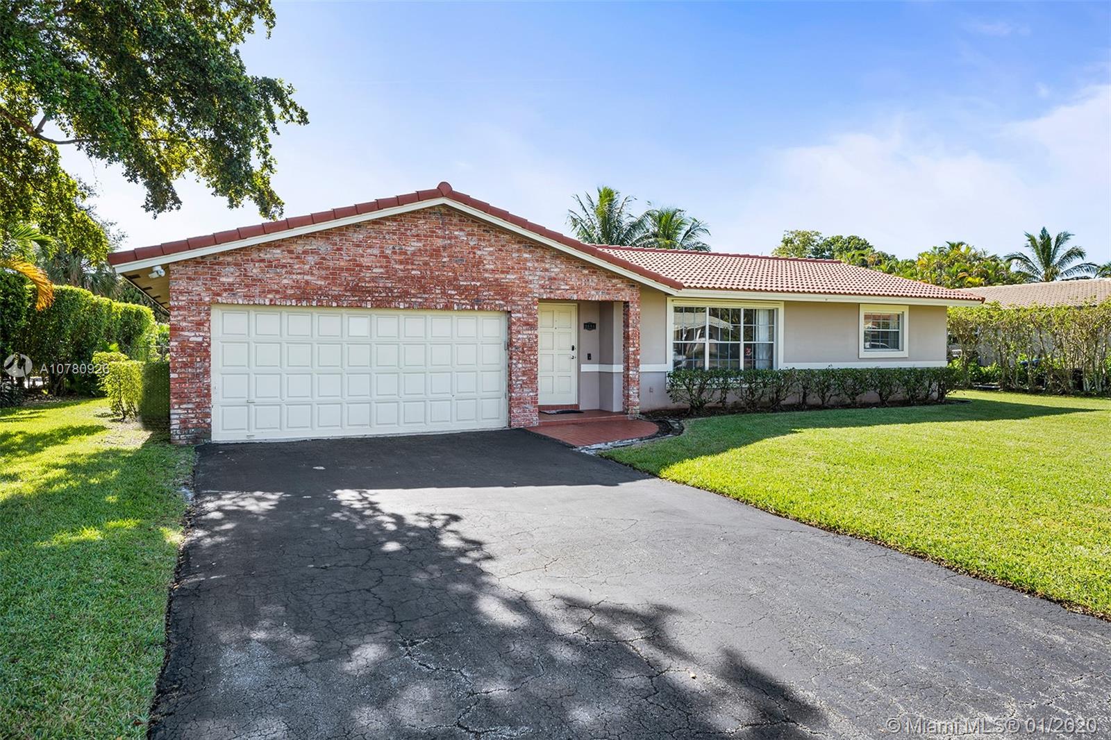 9886 NW 16th St, Coral Springs, FL 33071