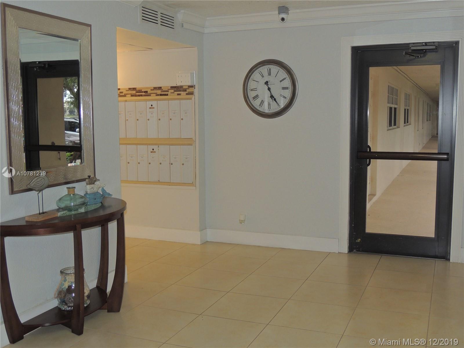 Pompano Beach, FL 33069,605 Oaks Dr #304