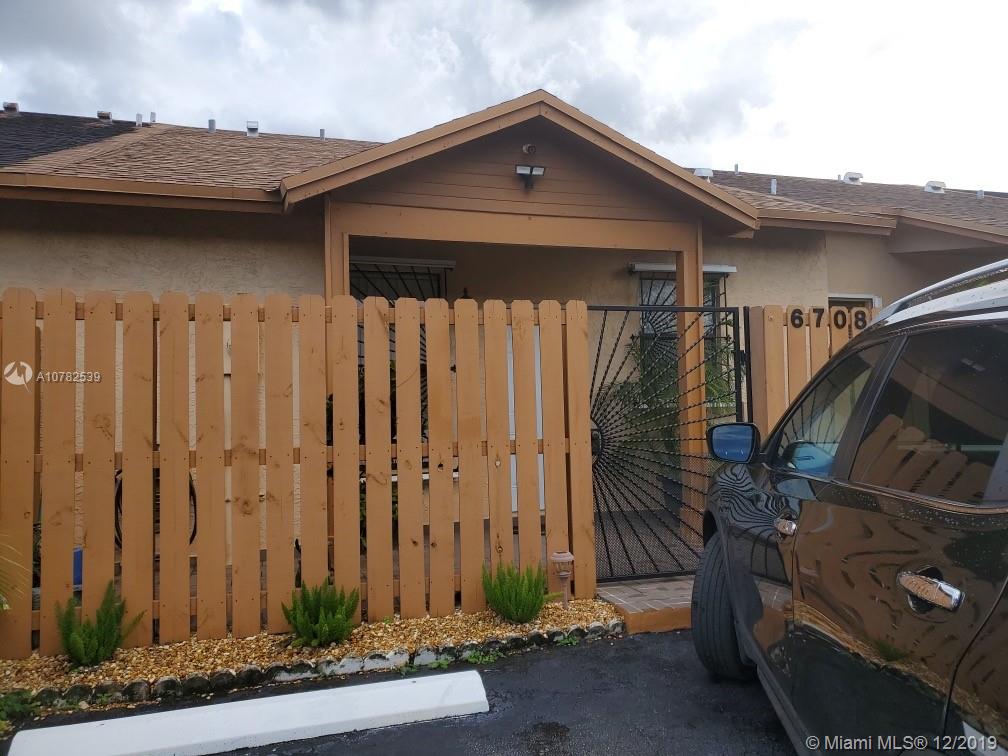 6708 NW 192nd Ter, Hialeah, FL 33015