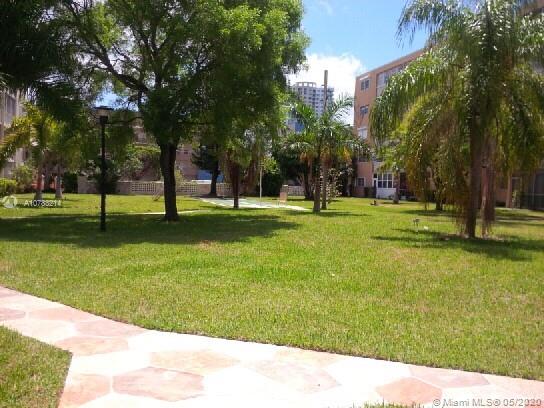 Hallandale Beach, FL 33009,233 NE 14th Ave #407