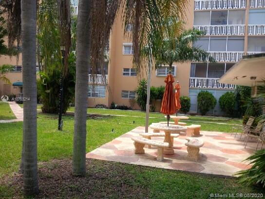 Hallandale Beach, FL 33009,233 NE 14th Ave #407