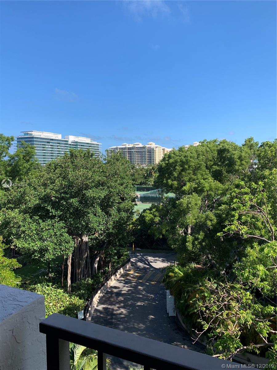 Key Biscayne, FL 33149,181 Crandon Blvd #404