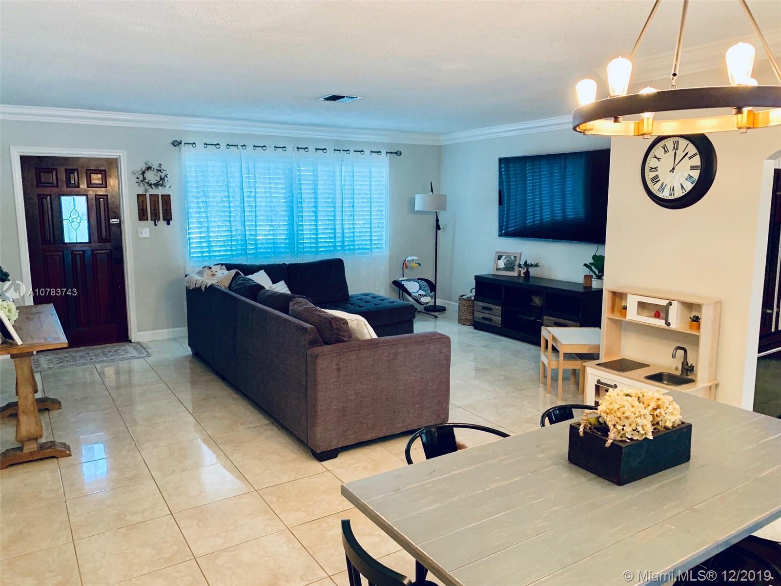 Hallandale Beach, FL 33009,628 SW 2nd Ct