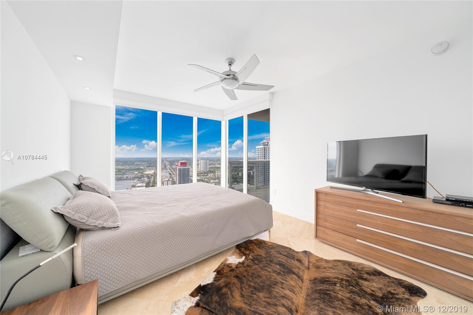 1800 S Ocean Dr #4208,  Hallandale,  FL 33009