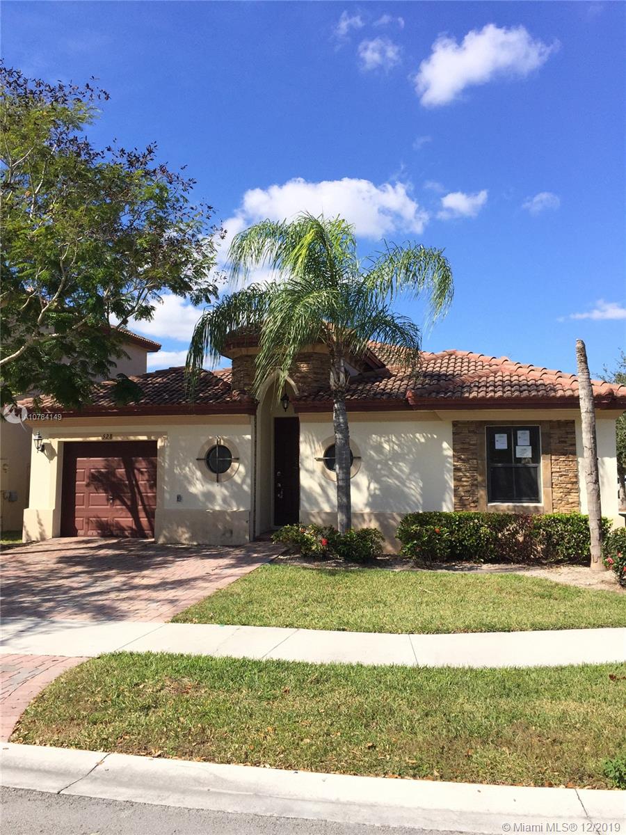 528 SE 37th Pl, Homestead, FL 33033