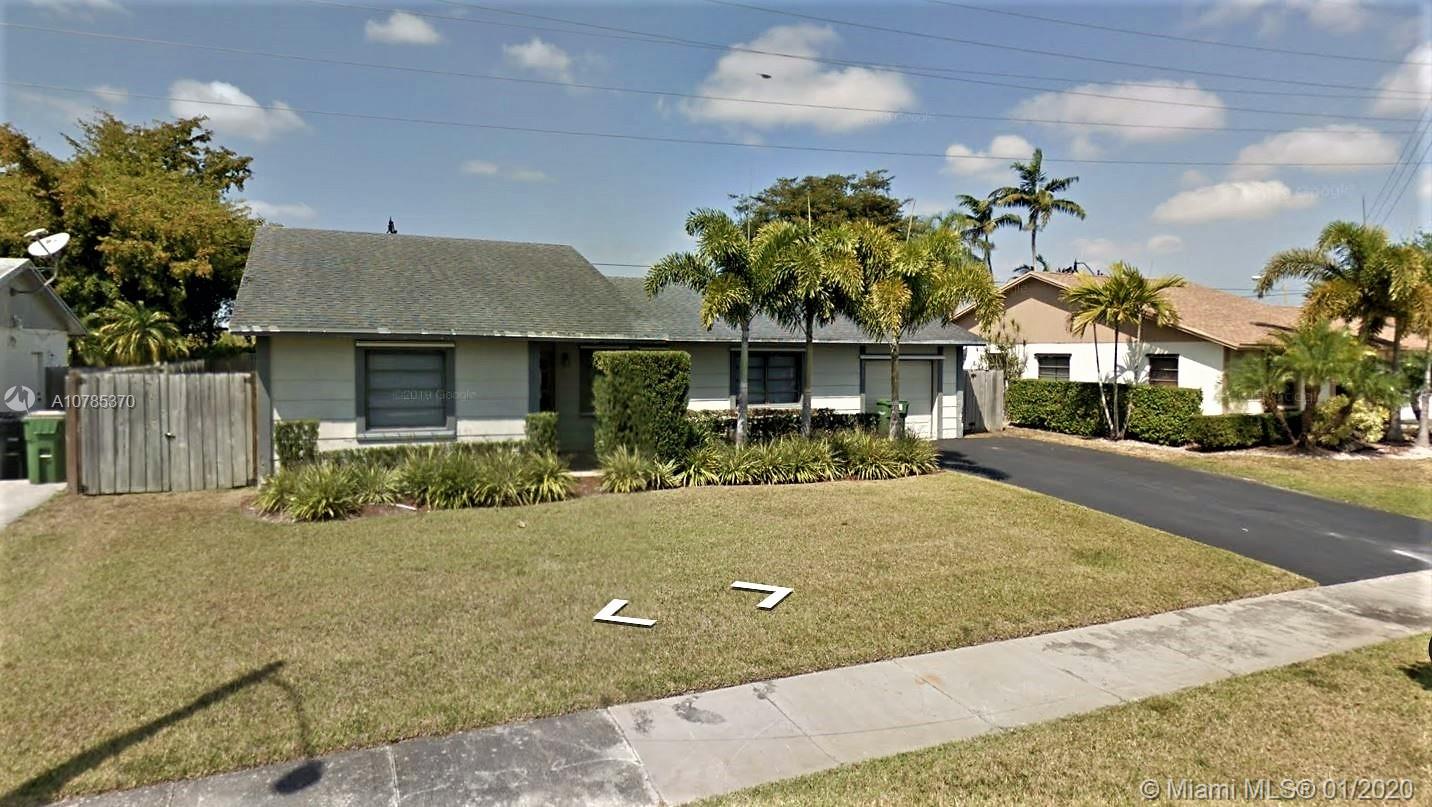 1721 N Anhinga Ln, Homestead, FL 33035