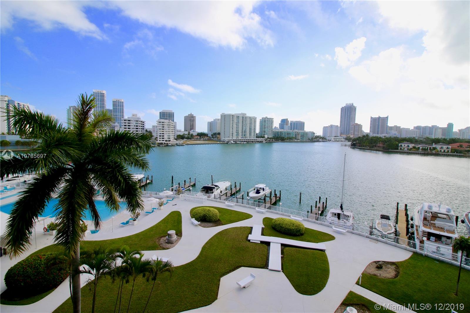 Miami Beach, FL 33141,900 Bay Dr #524