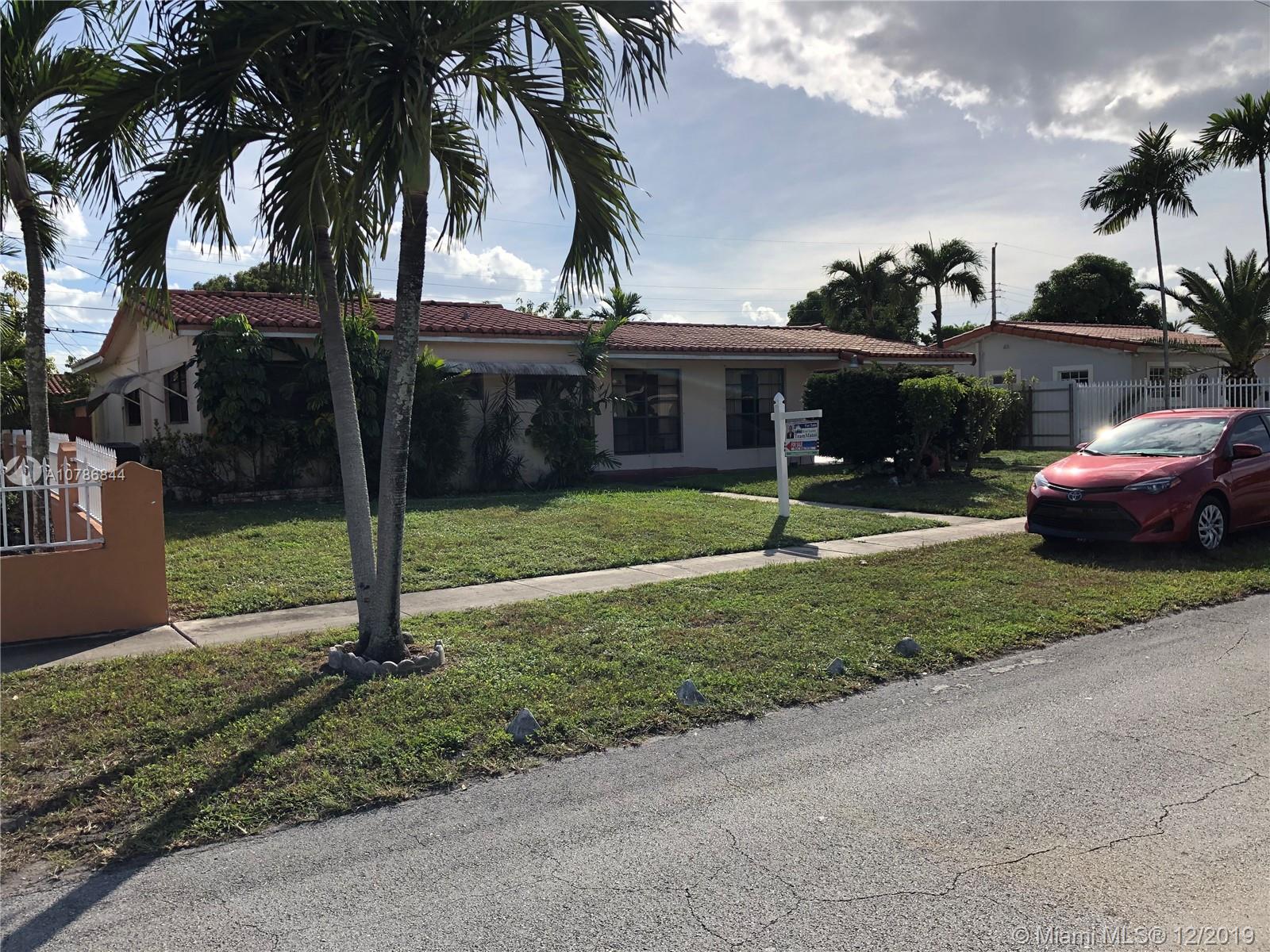 Hialeah, FL 33014,824 W 69th Pl