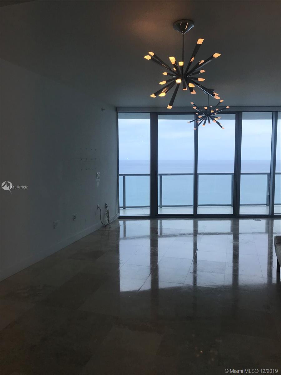 Sunny Isles Beach, FL 33160,17001 Collins Ave #3904