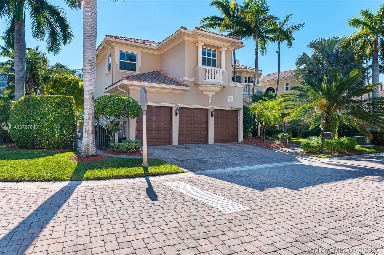 Photo 2 of 800 Beacon Ct in Hollywood - MLS A10787048