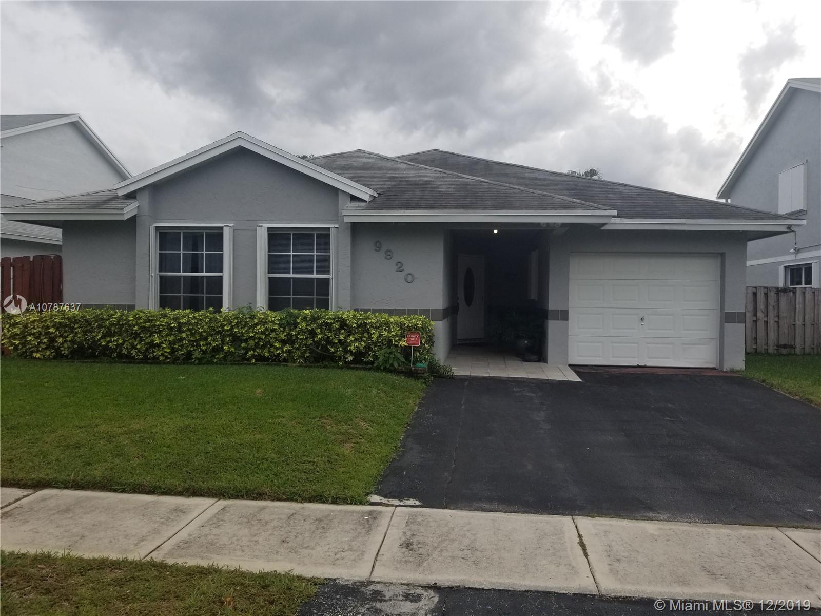 9920 SW 11th St, Pembroke Pines, FL 33025