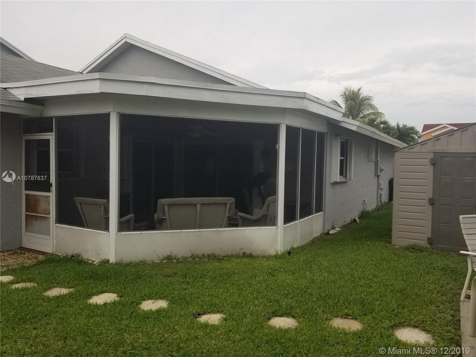 Pembroke Pines, FL 33025,9920 SW 11th St