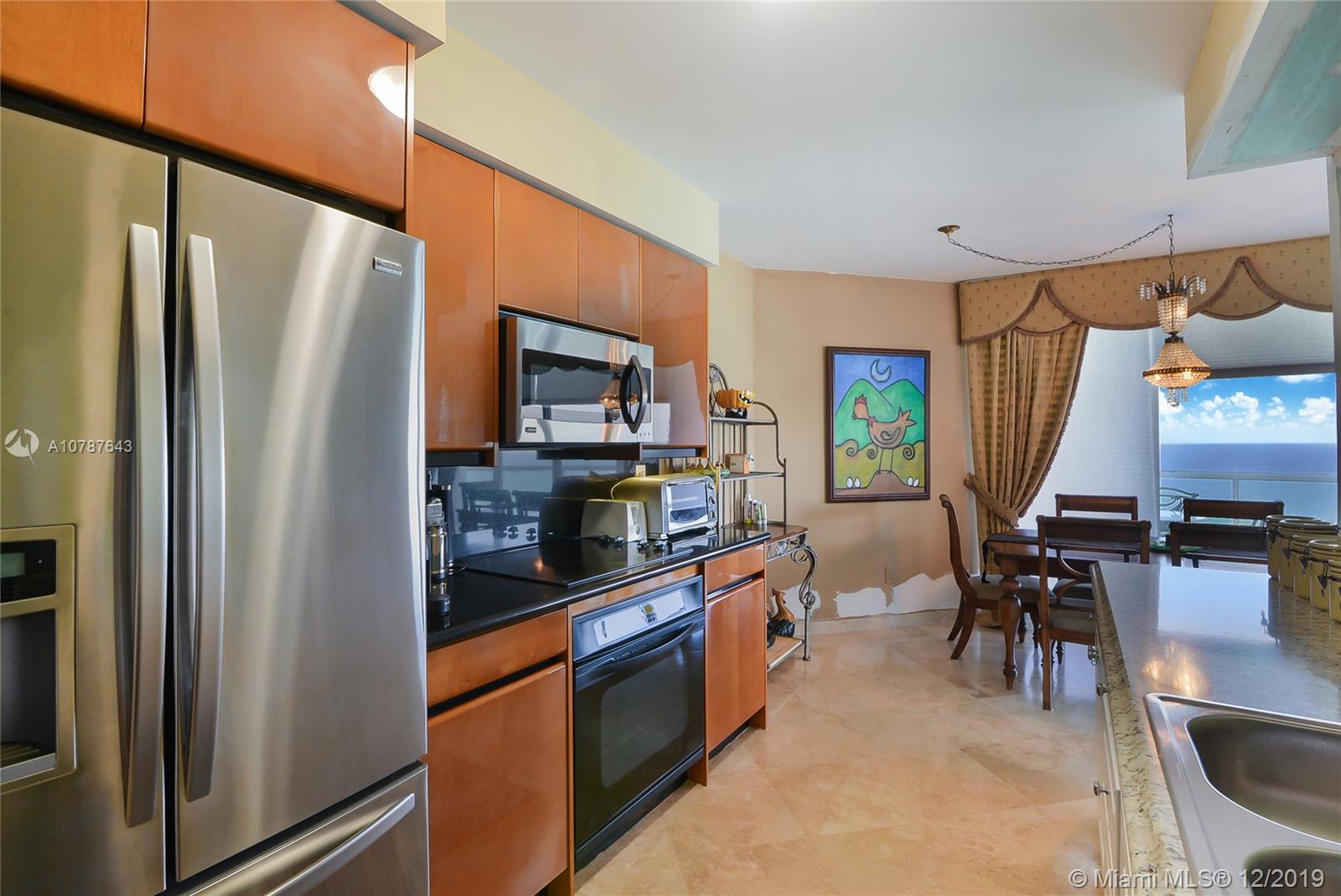 Sunny Isles Beach, FL 33160,18671 Collins Ave #2701