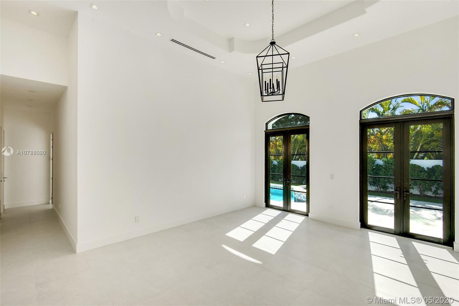 Miami Beach, FL 33139,280 N Hibiscus
