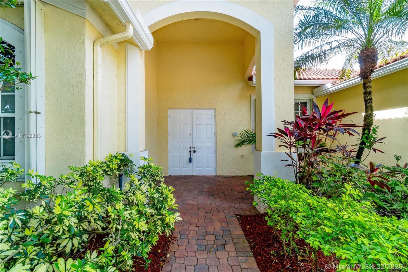 Weston, FL 33327,879 Stillwater Ct