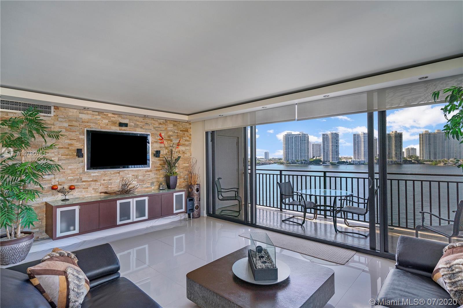 Sunny Isles Beach, FL 33160,17720 N Bay Rd #8C